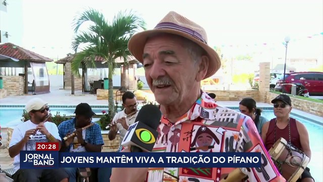 Jovens mantêm viva a tradição do pífano
