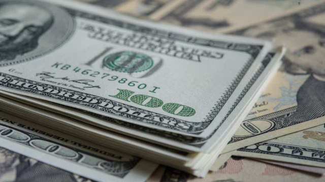 Invertir en dólares en Colombia: opciones, riesgos y beneficios