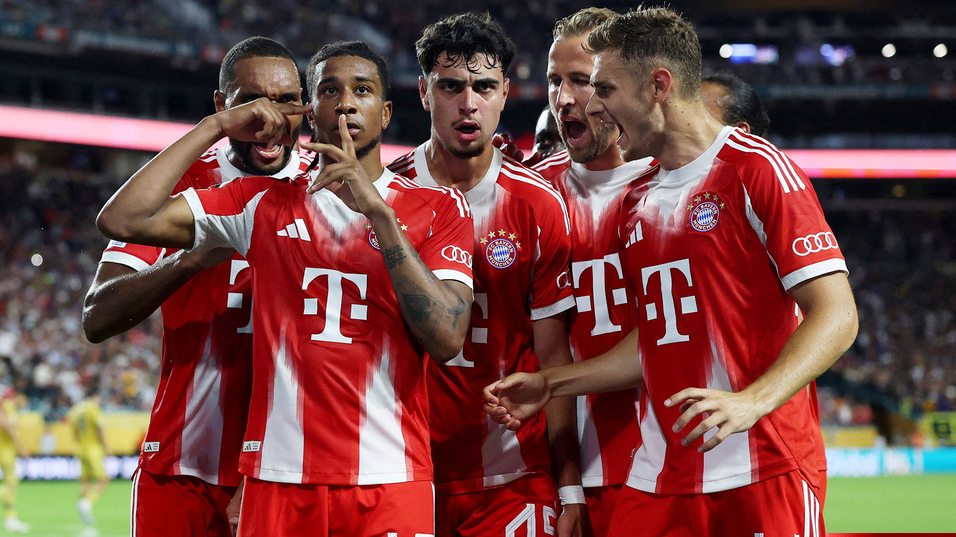 Bayern Munich v Boca Juniors