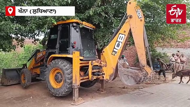 ਨਸ਼ਾ ਤਸਕਰ ਦੇ ਘਰ 'ਤੇ ਬੁਲਡੋਜ਼ਰ ਐਕਸ਼ਨ,ਢੇਰੀ ਕੀਤਾ ਗਿਆ ਮਕਾਨ, ਨਗਰ ਪੰਚਾਇਤ ਦੀ ਜ਼ਮੀਨ 'ਤੇ ਕੀਤਾ ਸੀ ਕਬਜ਼ਾ