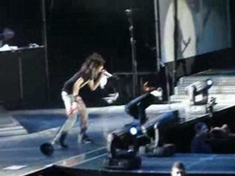 TOKIO HOTEL , Paris Bercy 10 mars 08 Wir sterben niemals aus