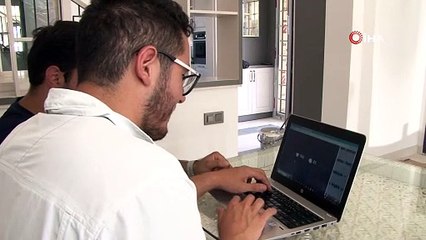 Sıra dışı girişim! Üniversite öğrencilerinden ev temizliği hizmeti