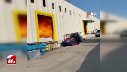 Tekirdağ'da gıda deposunda yangın