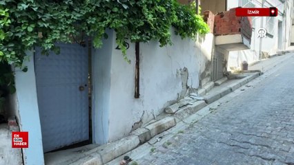 İzmir'de tünel inşaatı nedeniyle evleri zarar gören mahalle sakinleri çözüm istiyor