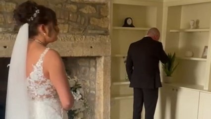 Father gets overwhelmed with emotion upon seeing daughter in her wedding dress for the first time