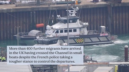 More than 400 migrants arrive in the UK crossing the Channel in small boats