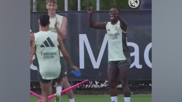 La secuencia de Vinicius entrenando que va a tranquilizar a todo el madridismo