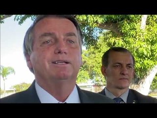 Bolsonaro chama Lula de 'bandido' e sugere que petista organize uma 'jegueata'