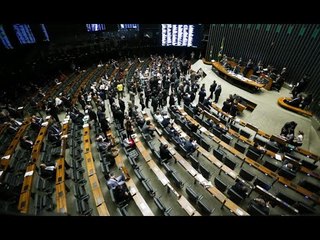 Ao vivo: plenário da Câmara discute PEC do Voto Impresso