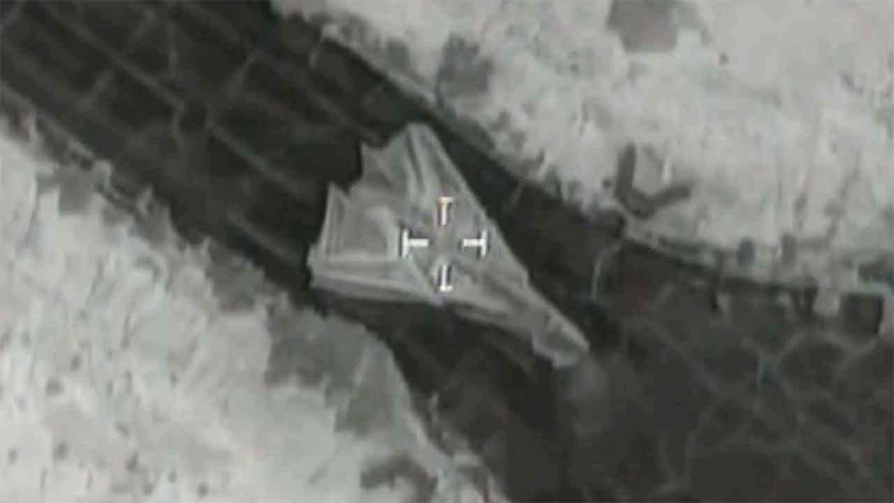 Video: Israel iskee F-14-hävittäjiin ja sotilaalliseen infrastruktuuriin Iranin keskiosassa
