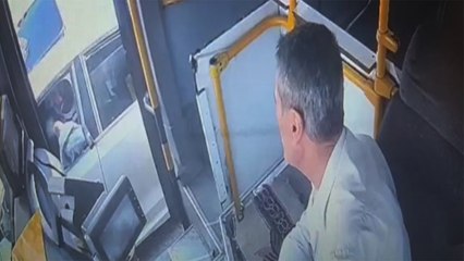 Yol verme' tartışmasında otobüs şoförünü tabancayla vurdu; o anlar kamerada