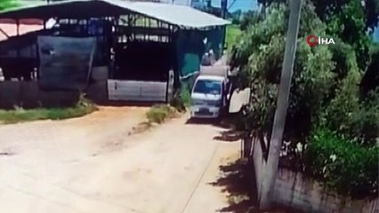 Çöp aracından düşen belediye işçisi hayatını kaybetti