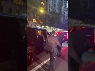 Bolsonaro é recebido com protestos ao chegar para jantar oficial em NY