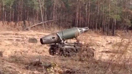 Video viser, hvordan den 93. ukrainske brigade bruger en jordbaseret drone med raketkaster