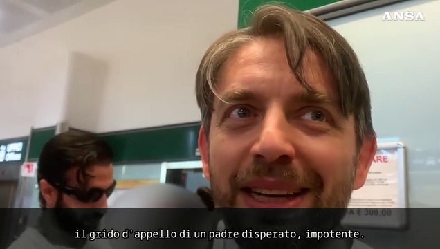 In Italia mamma e figlio in fuga dall'Iran, preoccupata ma felice