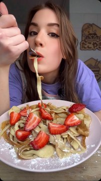 La recette la plus bizarre de TikTok : des spaghettis crêpes?? 🥞🍝