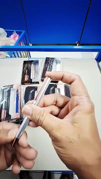 Unboxing & Review of Viral Unomax Mark & Tiffany Metal Ball Pens | Best Executive Gift Pens!