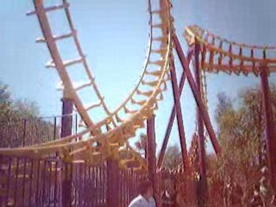 Walibi au Cobra le 12 Mai 2008 (c'est pas encore moi dedans)