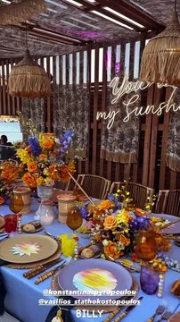 Κωνσταντίνα Σπυροπούλου: To τραπέζι-υπερπαραγωγή μπροστά στην παραλία μετά την βάπτιση του γιου της