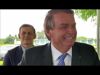Bolsonaro volta a criticar Alcolumbre por demora na sabatina de André Mendonça