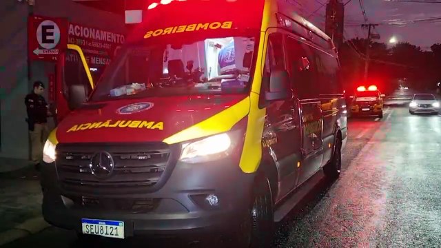 Tentativa de furto termina em surra: jovens são flagrados tentando furtar objetos de carro em Cascavel