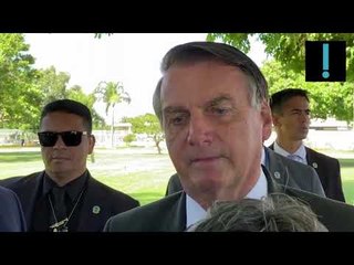 Bolsonaro repreende apoiadores por fake news sobre "lei que libera o incesto"