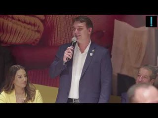 "Vamos vencer juntos o vírus, qualquer traidor e qualquer ladrão de nove dedos"