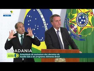 Bolsonaro: "Não façamos da vacina uma batalha, um cavalo de batalha"