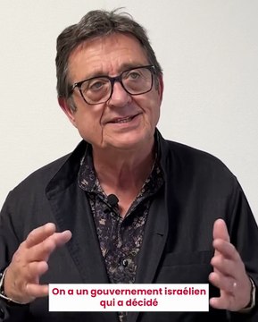 Gilles Poux, Maire de la Courneuve, offre à tous les habitants de sa ville des drapeaux palestiniens et demande à ce qu’ils soient mis aux fenêtres !