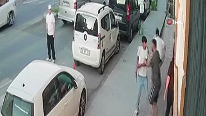 Arnavutköy’de güpegündüz sopalı saldırı