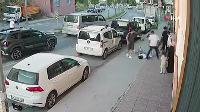 İstanbul'da güpegündüz sokak ortasında hastanelik eden şiddet kamerada!