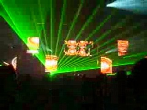 Bassleader 2008 The stunned guys en salle hardcore