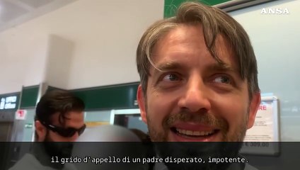 In Italia mamma e figlio in fuga dall'Iran, "preoccupata ma felice"