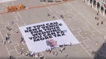Greenpeace, mega striscione anti-Bezos in Piazza San Marco