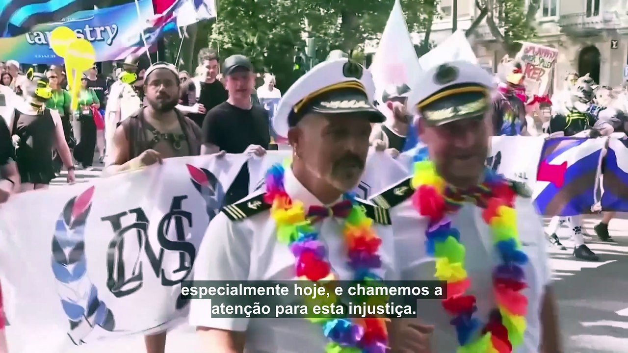 EuroPride: marcha pelos direitos LGBTI+ enche A...