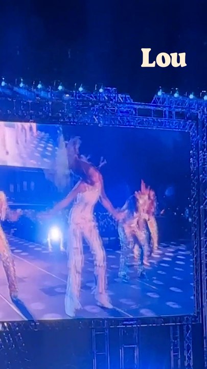 Elle n’a que 13 ans et pourtant… la star du concert de Beyoncé, c’était sa fille ! Blue Ivy a enflammé le Stade de France. Une (jeune !) étoile est née ⭐️Et vous, vous étiez comment à 13 ans ?