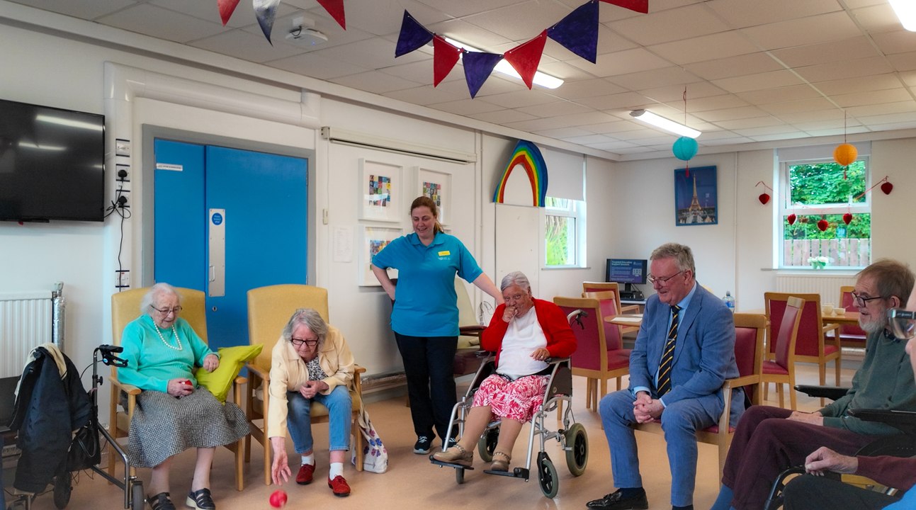 HEALTH MINISTER IN LURGAN AND PORTADOWN