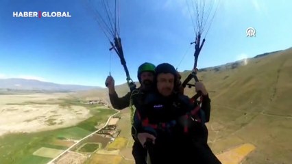 Erzurum Valisi Mustafa Çiftçi'den yamaç paraşütü deneyimi