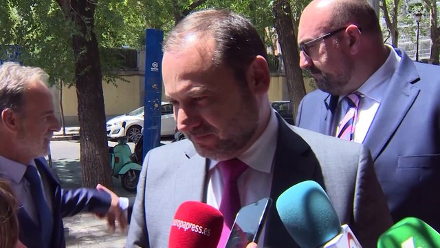 Ábalos asegura que no se reconoce en los audios y Koldo se acoge a su derecho a no declarar