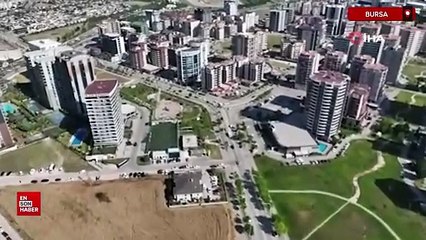 Bursa'da milyon dolarlık lüks gökdelenlerin ortasında buğday hasadı