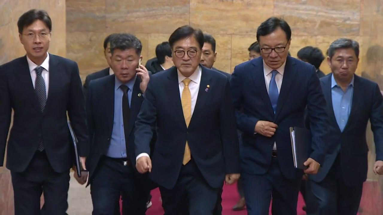 우원식 의장, 여야 원내대표 첫 회동..."본회의 일정 등 협의" / YTN