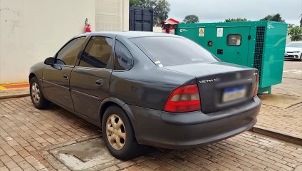Com o filho de 10 anos no carro, pai é detido pela Receita Federal transportando haxixe