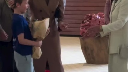 VIDÉO GALA - Brigitte Macron complice avec Sonja de Norvège et la princesse Mette-Marit : leur sortie haute en couleur !