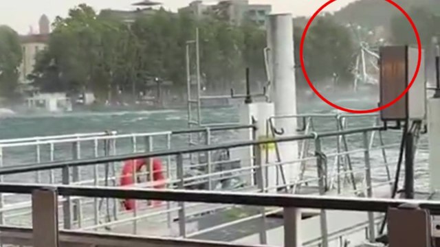 Lo schianto della ruota panoramica a Lecco, il momento in cui l'enorme struttura viene rovesciata dal vento