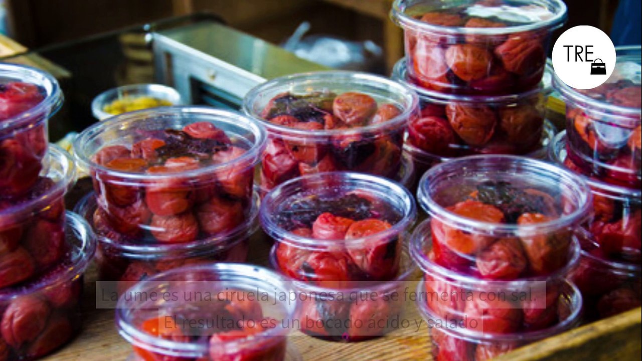 Cómo convertir la fruta insípida que quieres tirar a la basura en un condimento sabroso para ensaladas, arroz blanco y bocadillos