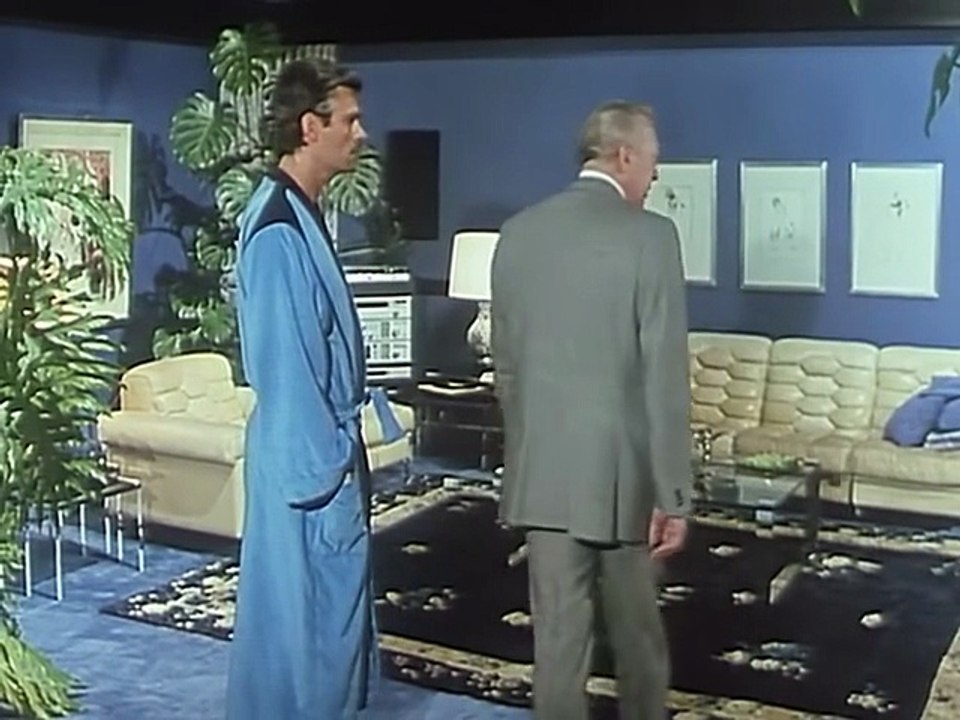 Derrick S12E01 Der Mann aus Antibes