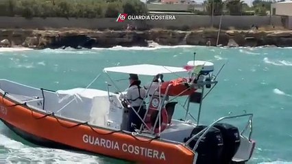 Rescue Swimmer soccorre due ragazzi bloccati in mare a Bari (23.06.25)