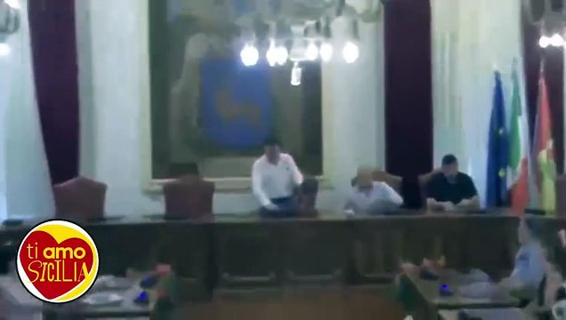 Cateno De Luca - Chi darà di più avrà di più!… (23.06.25)