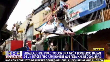 ¡Se logró! Sano y salvo extraen a hombre de más de 700 libras de un tercer pisto en La Ceiba