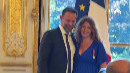 VIDÉO GALA - Marlène Schiappa enceinte et accompagnée de son chéri pour être décorée de la Légion d’Honneur